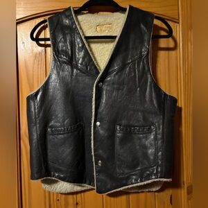 Vintage Coleca Black Leather Vest with sherpa Lining